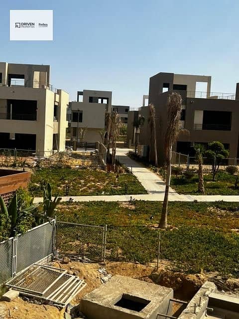 4 92b99b58-270a-467c-ae5e-65e82e9f7853. jfif. jpg