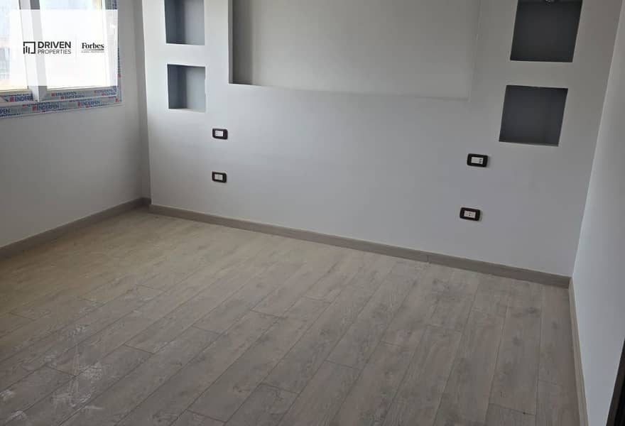 2 15ff188c-ef8f-4115-a2ad-ce0bcc47bb4e. jpg