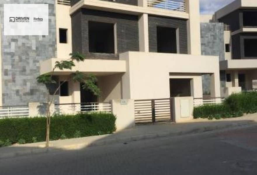 6 0641d69b-c82b-4b8e-bcd7-6dffd7d59fe1. jpg