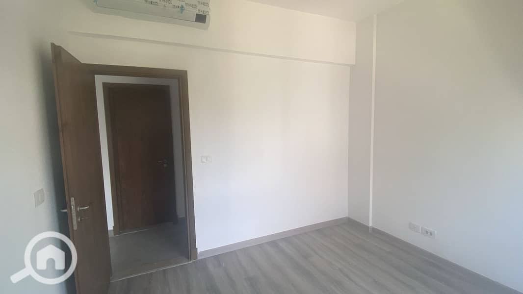 8 a92f912a-b354-4953-9ac4-be7f93468726. jpg