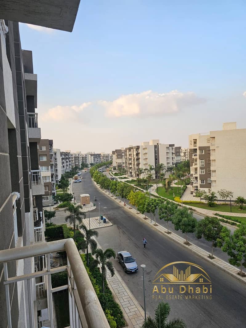 2 49335a35-f1a0-46d5-a060-0d3d6fdd54c8. jpg