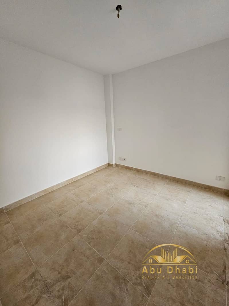 7 764e4fec-1f53-4881-a5a4-eda18e963daa. jpg