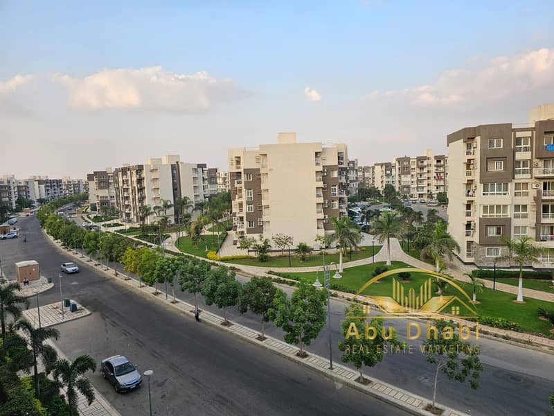 9 b79563e3-616a-4b51-809c-4e7d005fd0c6. jpg