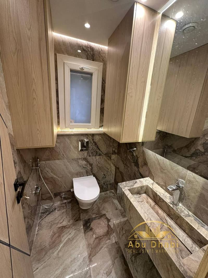 8 610878933_1487082700088046_8184683981364620709_n. jpg