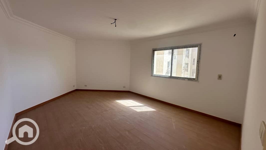 8 c40765b5-4a6a-4250-9b0d-41cc83558814. jpg