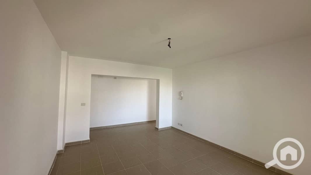 9 f54b7f86-4b4b-4959-815a-46f61dd1e84d. jpg