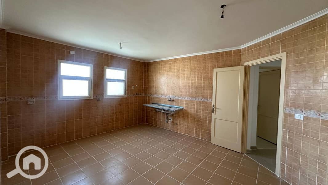 13 8dfdf316-14d4-4de7-bcb2-306b51313022. jpg