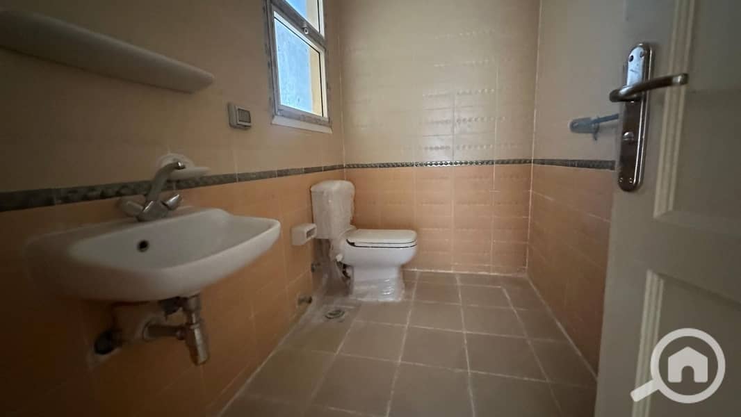 14 a1fab702-7c46-4541-9b2f-a4c03f319f95. jpg