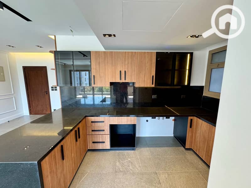 7 8566d27d-4f88-4e8f-a23c-65fd857a469d. jpeg