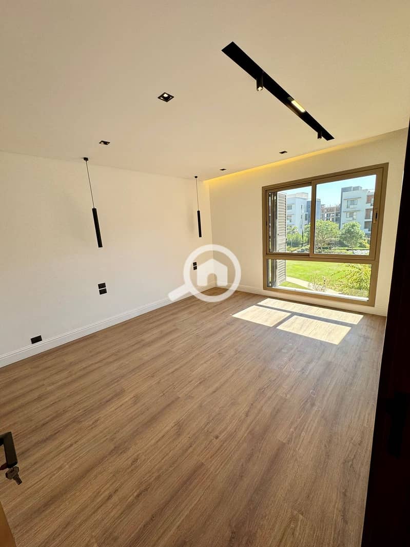 8 714f06d4-eca1-42ee-98bd-bfdcf72cd712. jpeg