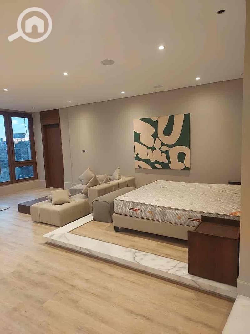 8 7758d482-9eb9-4433-bea4-c0f31959a7ea. jpg