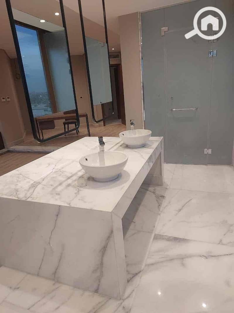 12 2338a98d-d893-47e3-8fa1-cd61f8542af5. jpg