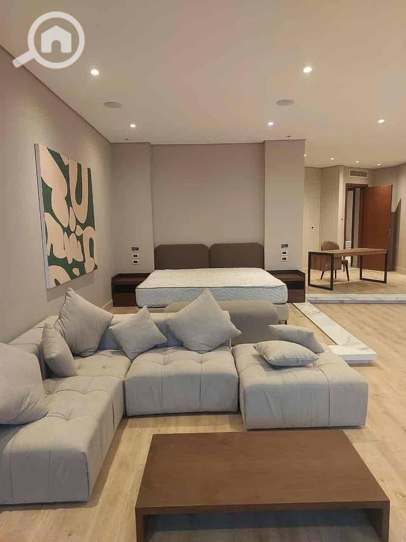 13 11249615-3914-4062-a53b-3d993f91bc06. jpg