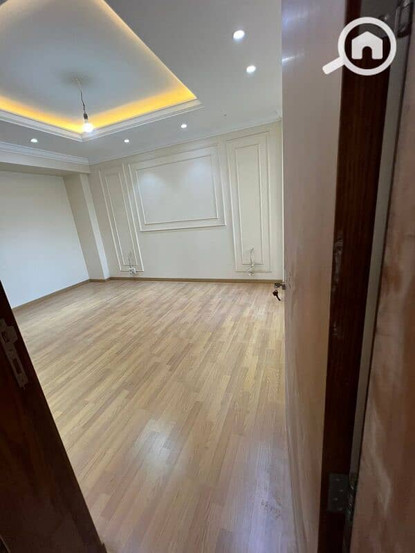 10 WhatsApp Image 2026-01-05 at 4.30. 58 PM (1). jpeg