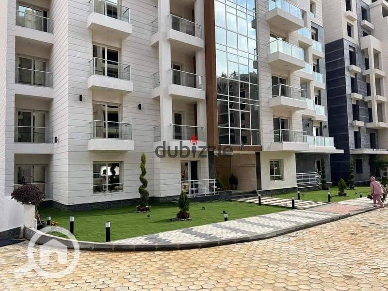 7 28957c32-ff72-469b-bb0d-107ed49a923e. jpg