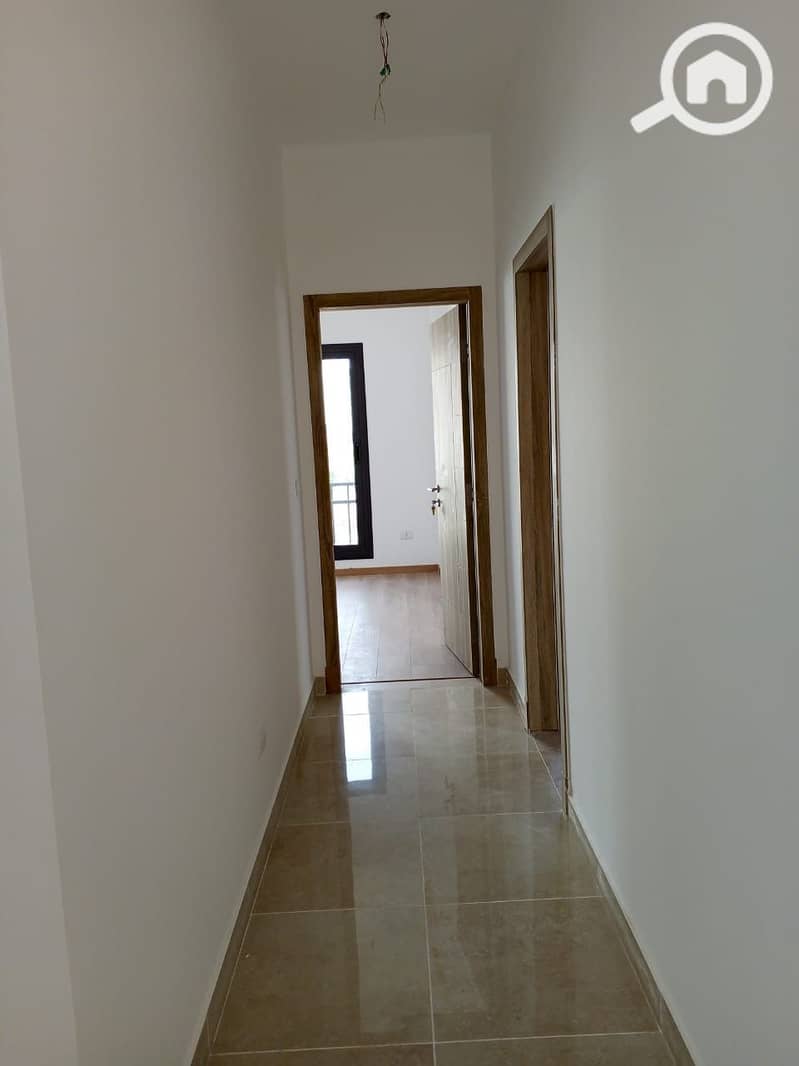 5 0450d4db-5af3-4349-9f7d-5ebfd2bc691b. jpeg