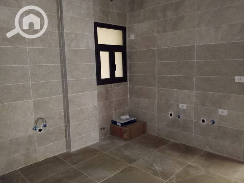 10 1e8d9d41-e1c8-4504-9f7e-b4890079c3ca. jpeg