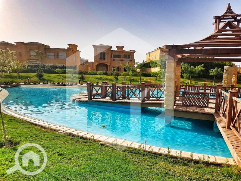 6 Royal Meadows 6. jpg