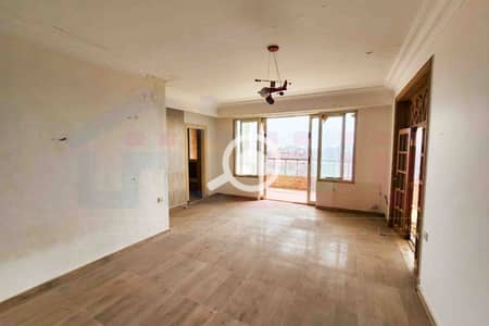 فلیٹ 5 غرف نوم للبيع في سبورتنج، الإسكندرية - WhatsApp Image 2025-11-26 at 17.08. 13. jpg