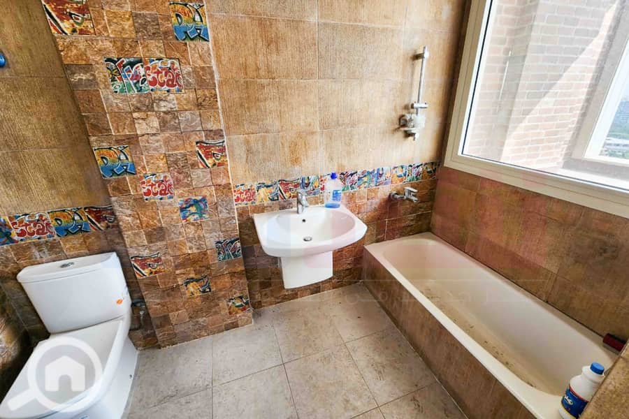 9 WhatsApp Image 2025-11-26 at 17.08. 13 (1). jpg