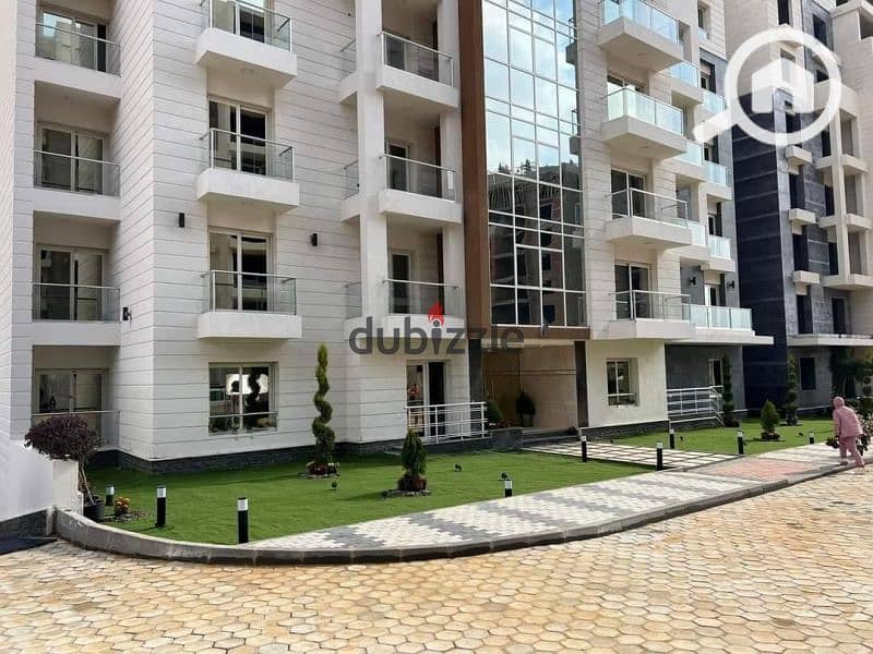 7 28957c32-ff72-469b-bb0d-107ed49a923e. jpg