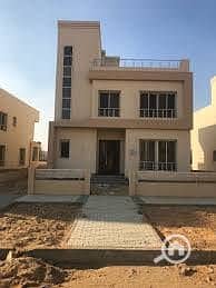 4 Bedroom Villa for Sale in 6th of October, Giza - ab347261-fe97-43a1-835b-f2ee66c7c840. jpg 4 Bedroom Villa for Sale in 6th of October, Giza - ab347261-fe97-43a1-835b-f2ee66c7c840. jpg
