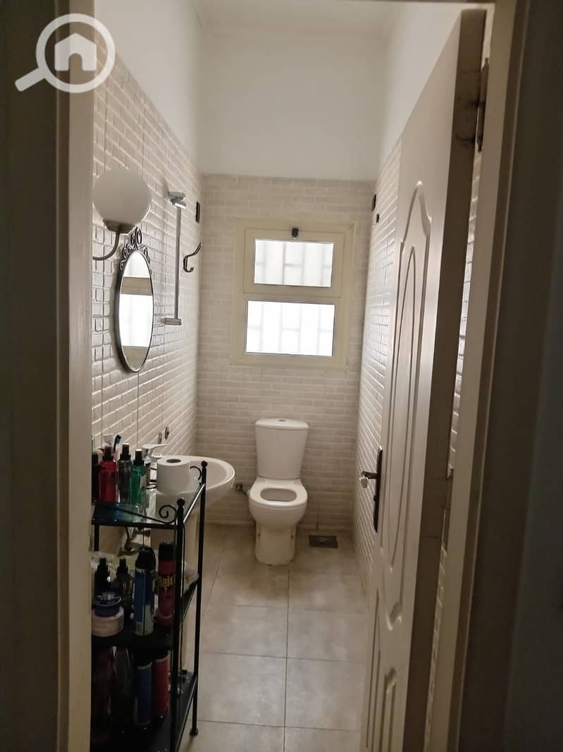 6 8f0e6fb8-4d8a-4a9a-86a1-83ff70f9b7f0. jpeg