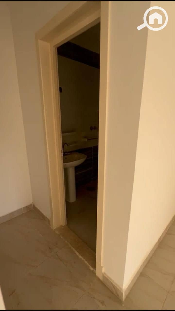 7 4ccbab3d-e03a-4725-b472-c051f10131b7. jpeg