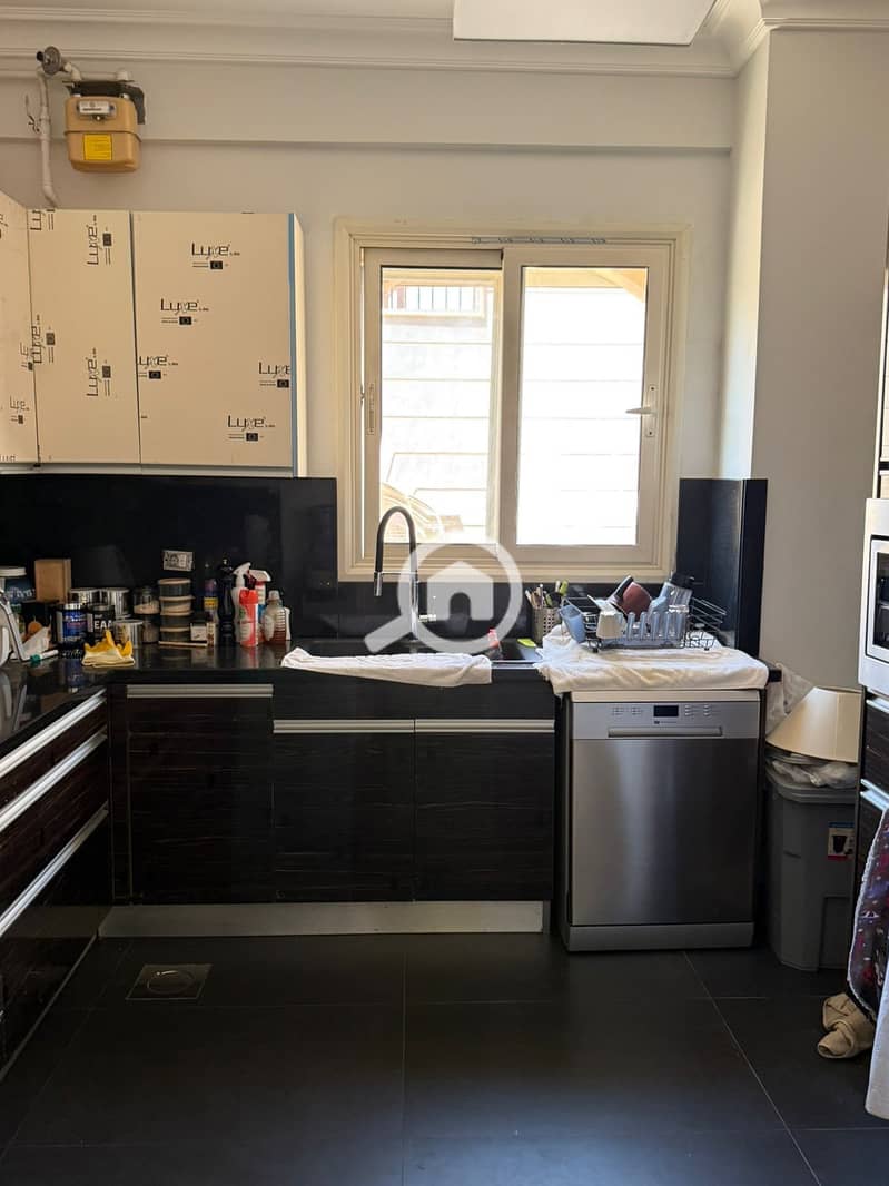 5 627d4a8b-cf54-4c70-803f-7e3141939248. jpeg