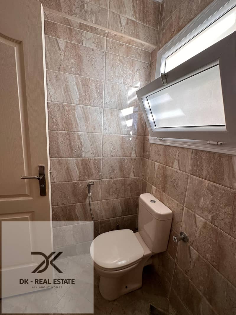 33 WhatsApp Image 2025-12-31 at 12.18. 11 PM. jpeg