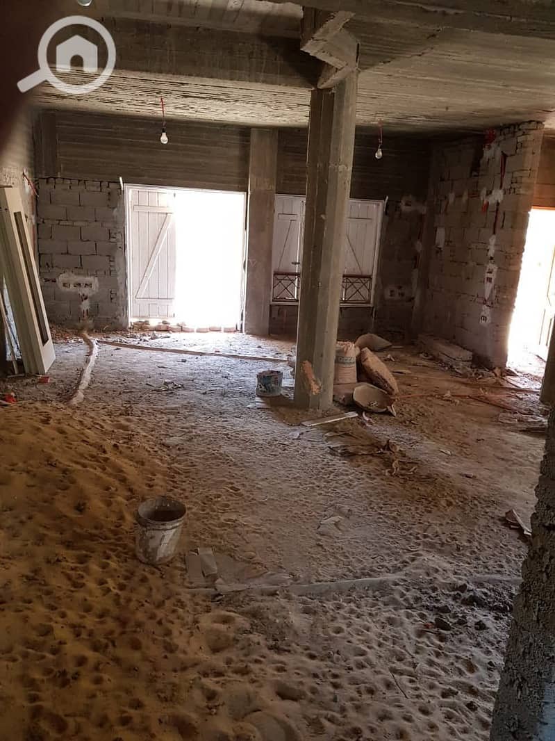 3 042db298-56d3-47b1-81d0-8f92019af2a4. jpeg