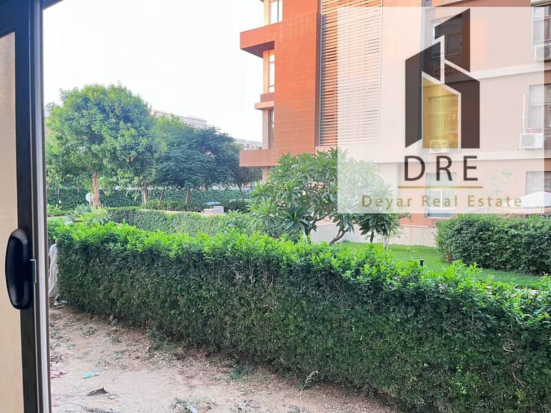 10 d7251e2c-3664-4bde-95fc-185c78efc095. jpg