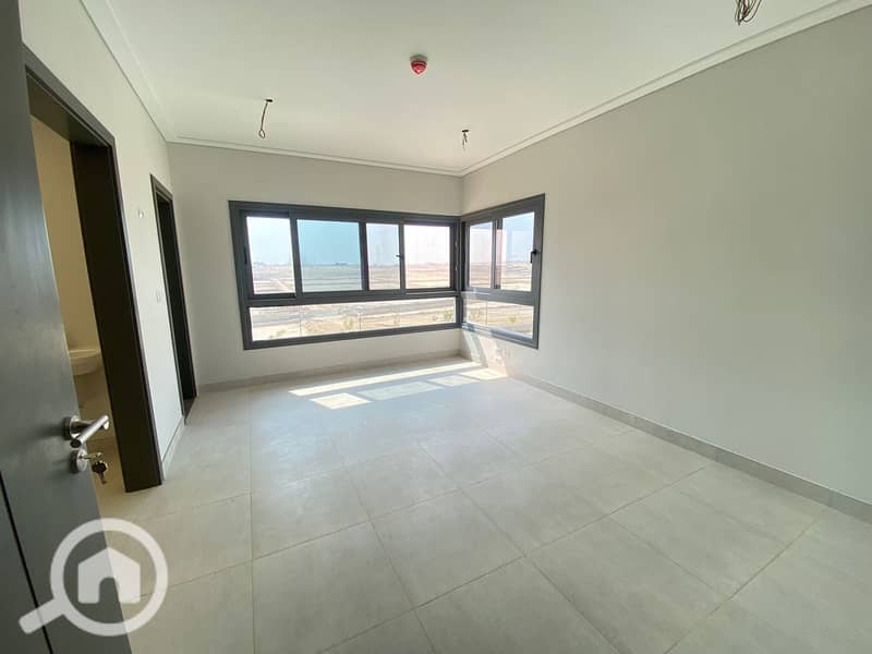 4 WhatsApp Image 2026-01-05 at 11.54. 46 PM. jpeg