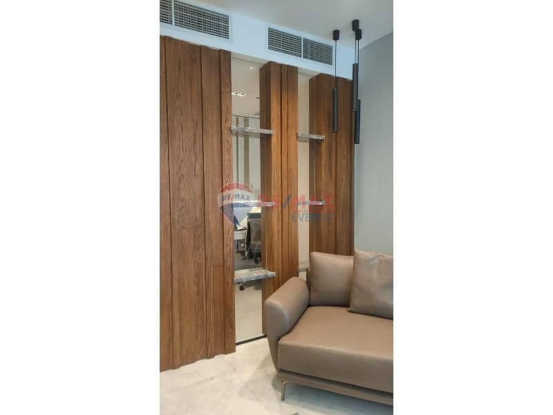 10 f8e43b64-6018-4fde-9c57-a9ff6fcd0b97. jfif. jpg