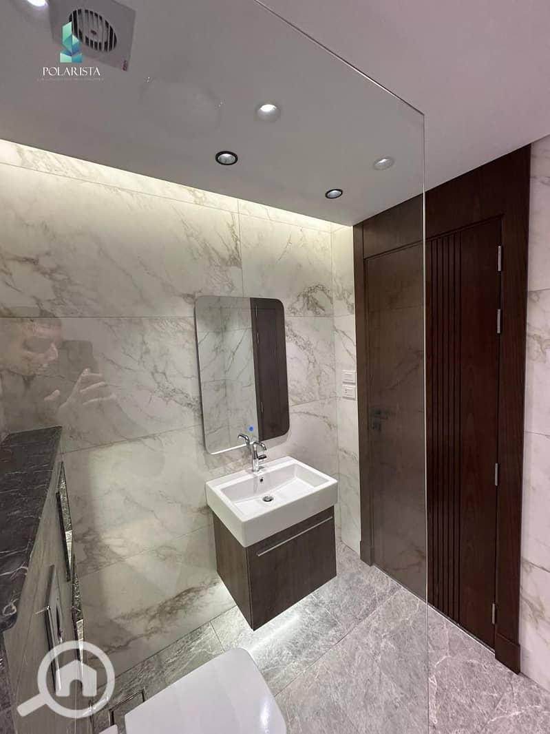 12 b7058068-3c48-4bdf-8c40-b652d5469d84. jfif. jpg