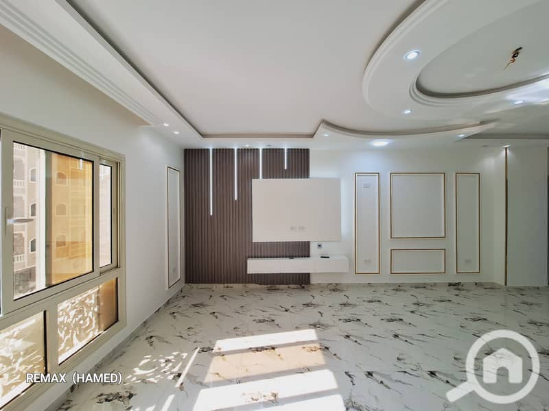 5 ٢٠٢٥٠١٢٥_١٢١٦٥٠. jpg