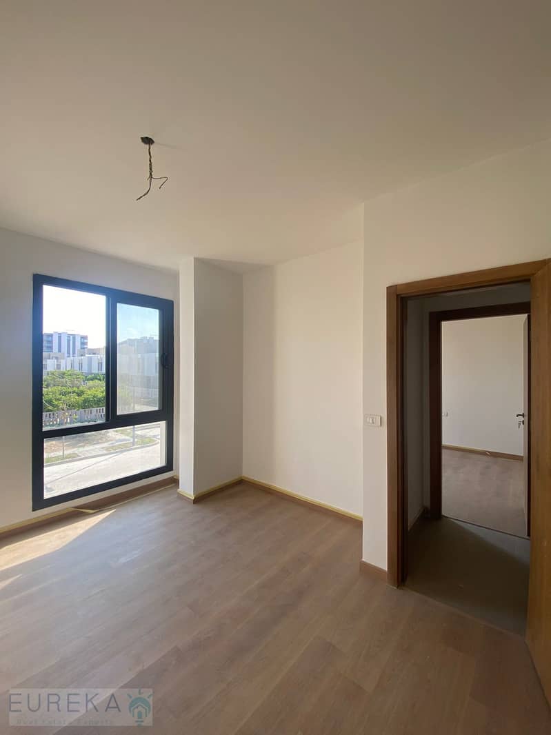 6 WhatsApp Image 2025-12-31 at 2.49. 01 PM (2). jpeg