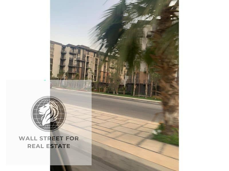 6 984576cf-a6e4-4da2-8f4d-81a0c1367a14. jpg