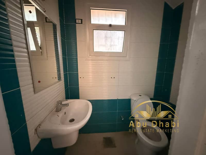 11 f2eb97a4-074c-4d24-9ca4-d932a5cc0871. jpg