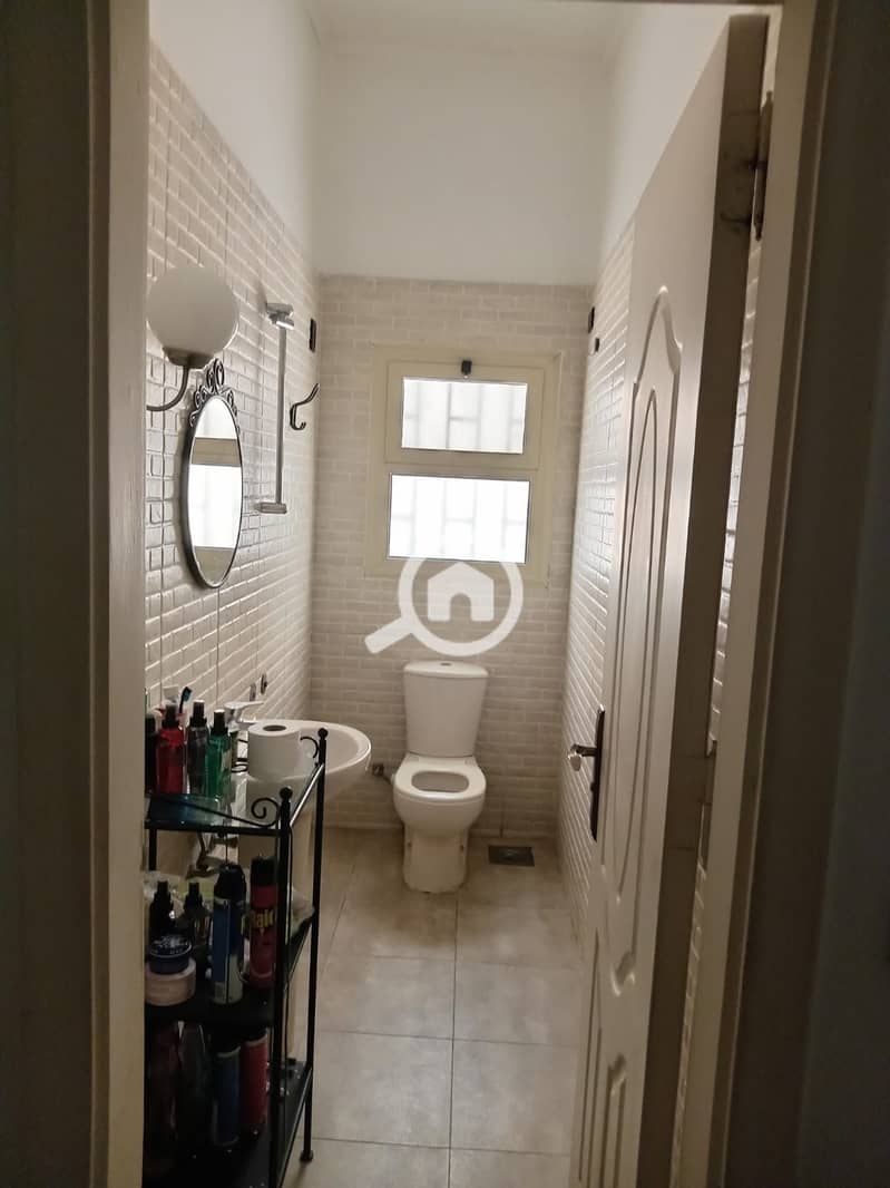 6 8f0e6fb8-4d8a-4a9a-86a1-83ff70f9b7f0. jpeg