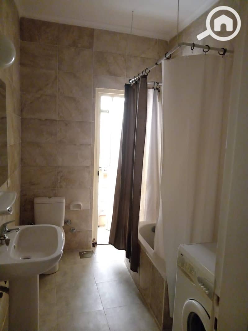 7 942db5b7-58aa-480c-a1e8-a496359dda2a. jpeg