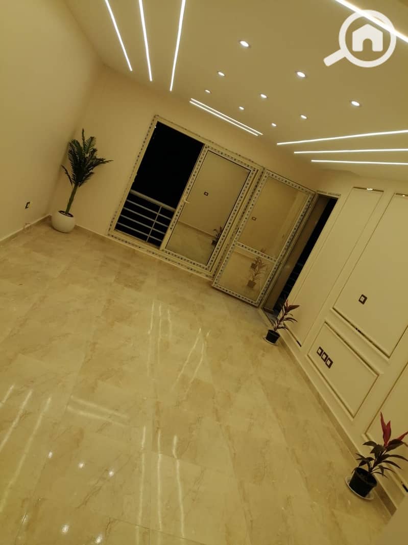 8 ba9d58aa-da3e-49a8-87c1-02a5321426b8. jpg