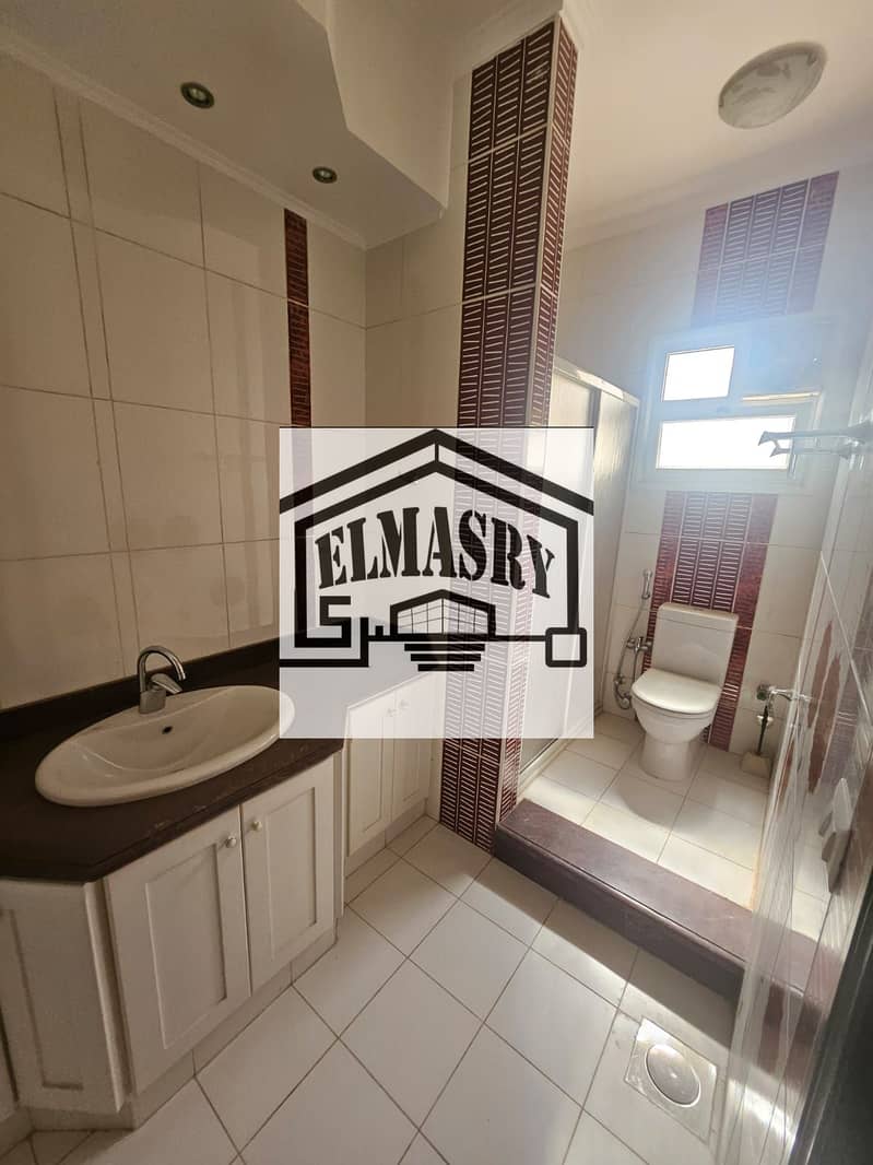 16 57b3e12a-09f0-4872-81cc-92265b4a4ce4. jpeg