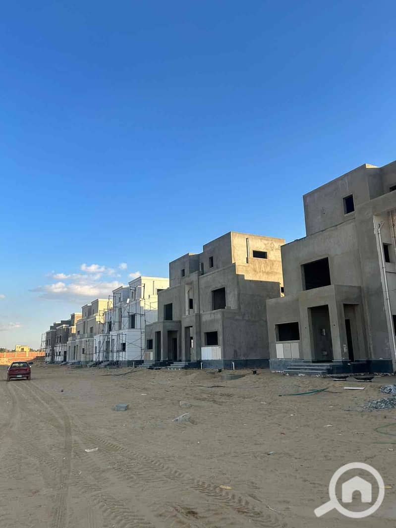 2 d02aed6f-3df2-4633-9fb3-b8a90502a67b. jpg