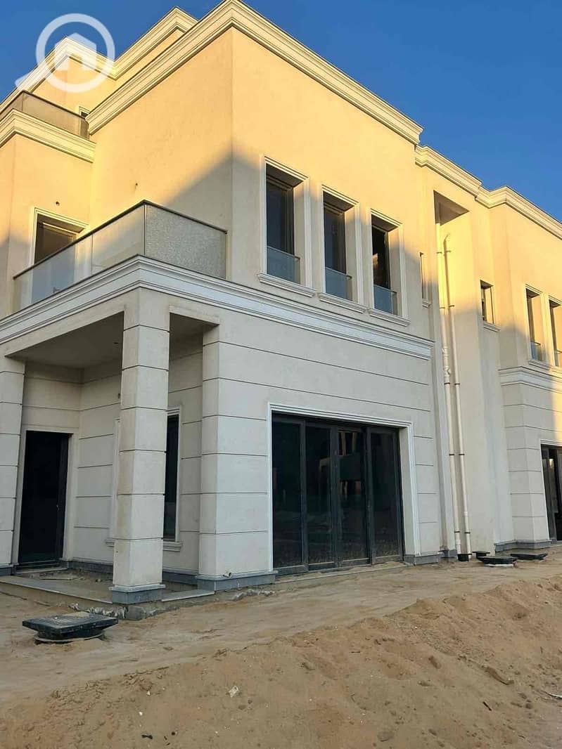 5 280e7bd9-22b6-433d-9c3b-abd372a85595. jpg