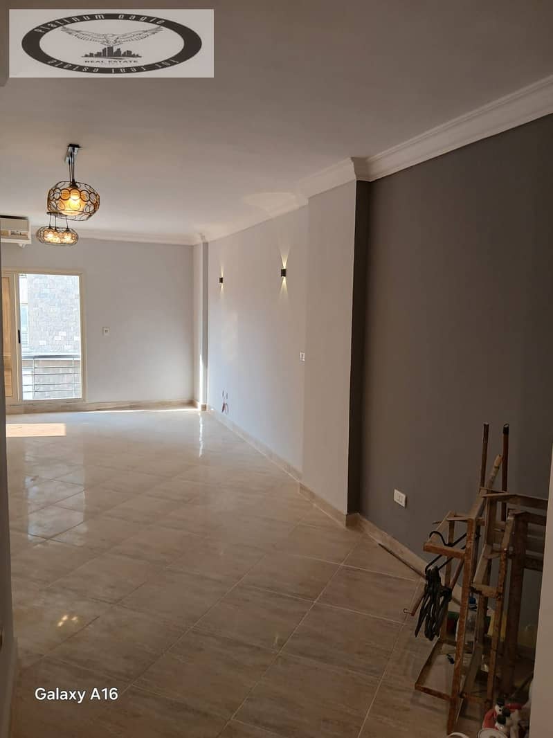 5 0eeffd15-16ba-4162-80a8-c2a07285b101. jpg