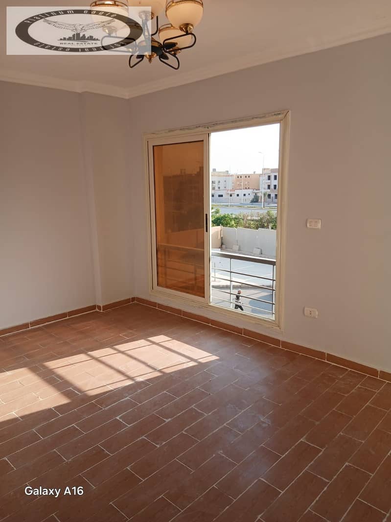 10 ee641679-9495-4247-938a-54eb3c175b87. jpg