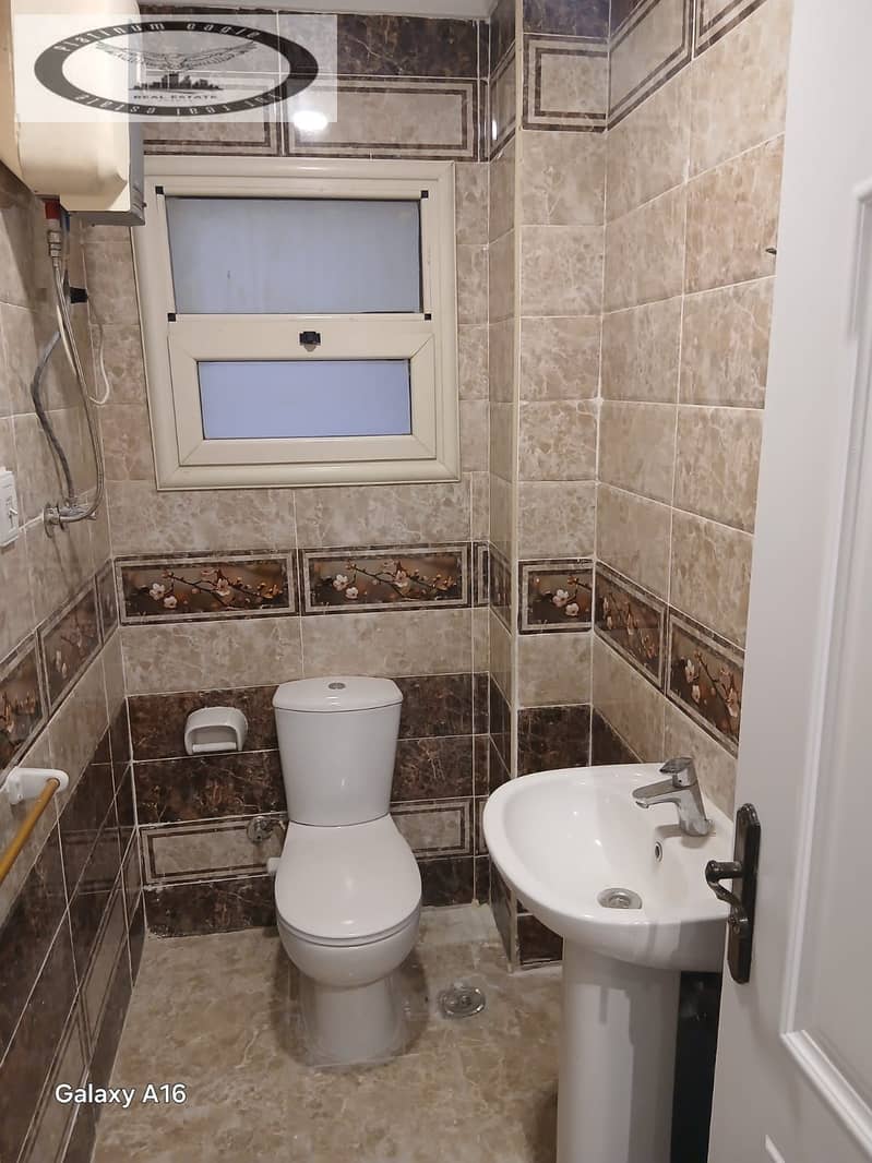 17 c55aee4c-2f87-4a3a-a70e-e313bc177739. jpg