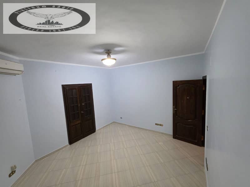 12 71cd6891-e831-41f5-b17d-65f3759bd602. jpg