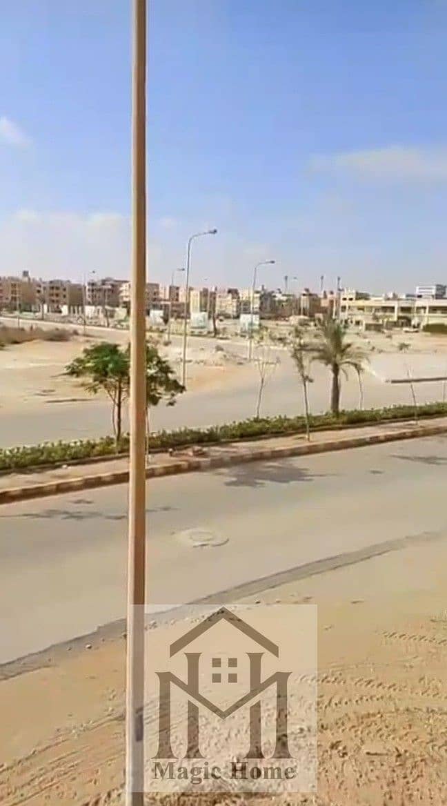 10 ed7e79d1-e291-46ea-9ebf-e414a2d962b9. jpg